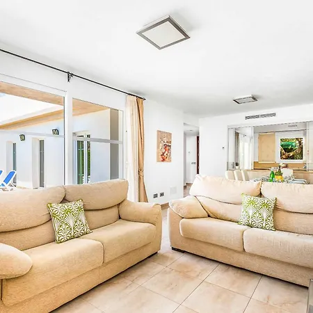 Betty Cala'N Blanes (Menorca)